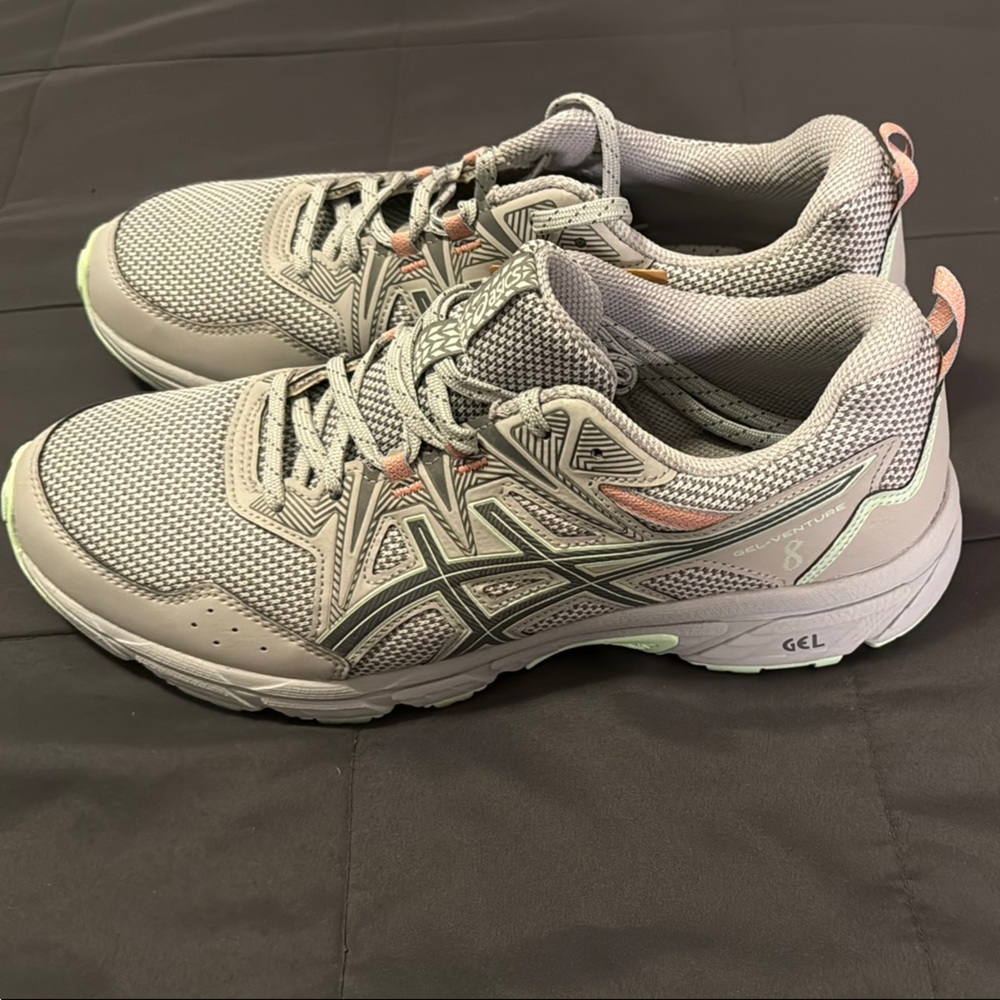 ASICS Women's Gray Running Shoes